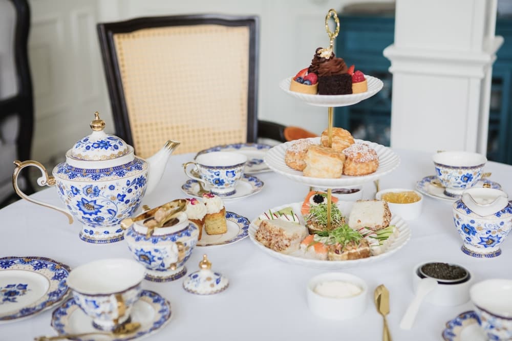 Emma Jane pours new English-style tea service into the heart of Houston