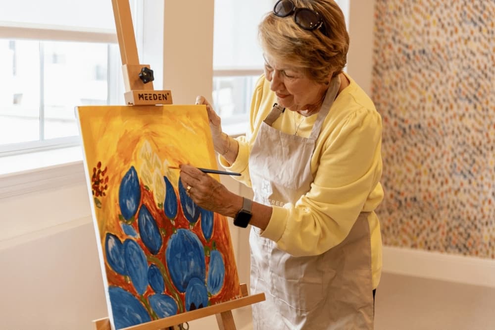 lady painting