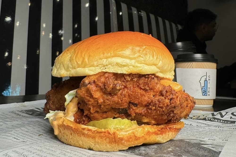 Chi Tea serves chicken sandwiches, bubble tea in south Frisco