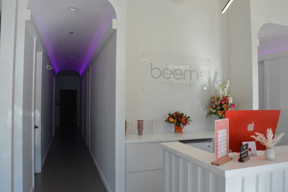 Beem Light Sauna open for infrared therapy in Vintage Park