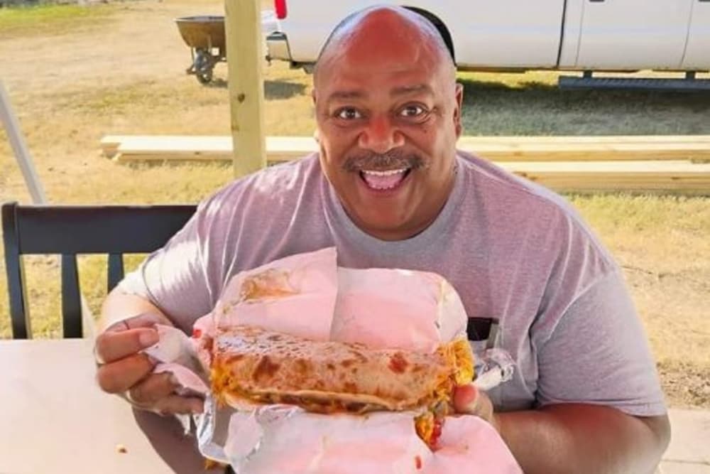 Food truck serving the “biggest tacos in Bastrop County” open for business