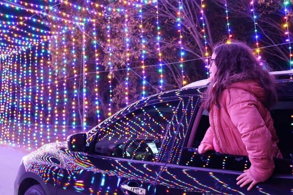 8 drive-thru Christmas light displays to check out in DFW