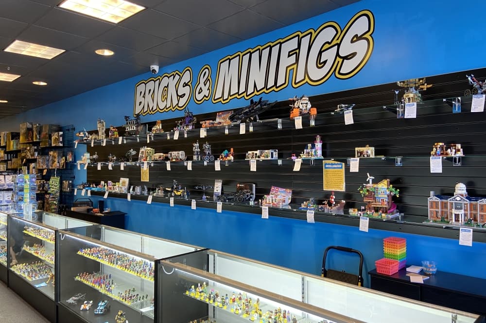 Bricks & Minifigs now open in Sunset Valley