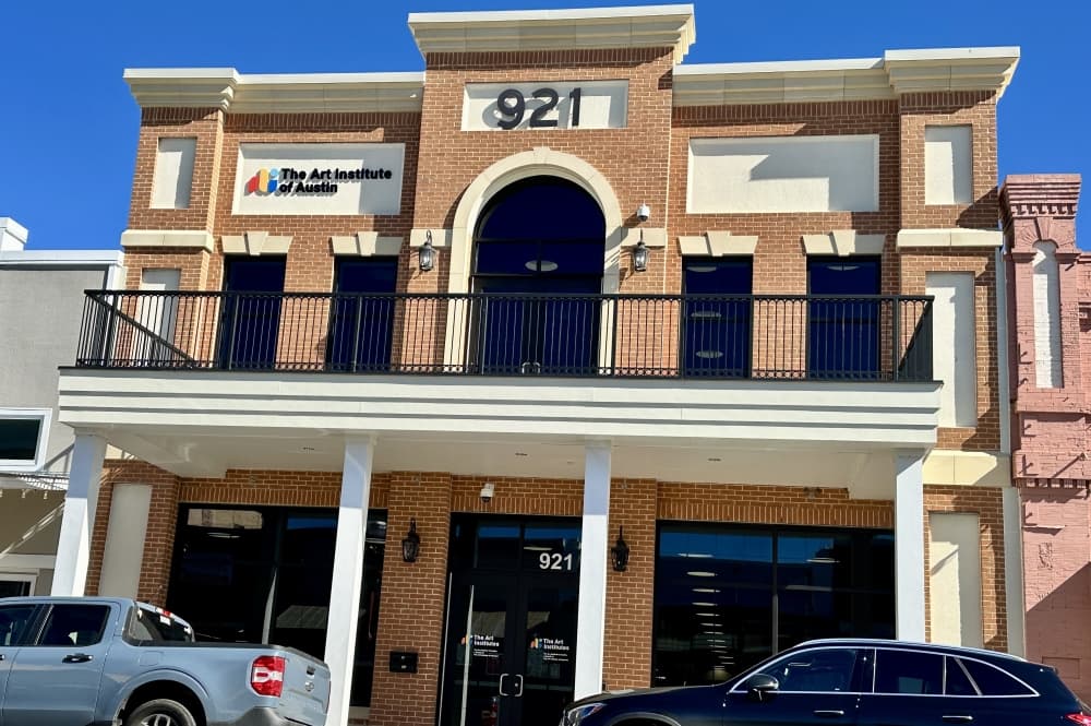 Frontier Bank heads to former Art Institute of Austin building in Bastrop