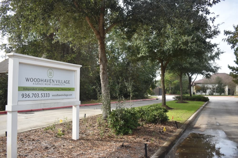 Amenities at Woodhaven Village include exercise classes, bingo and homestyle dining. (Lizzy Spangler/Community Impact)