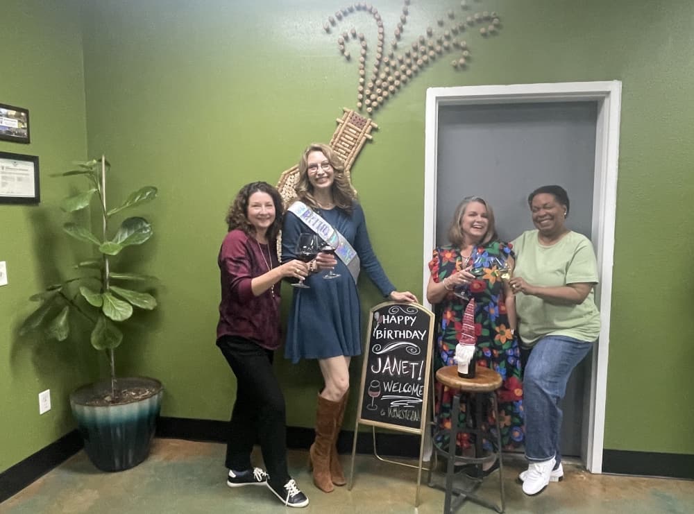 Expand your wine knowledge at Winestein’s Tasting Room in Grapevine