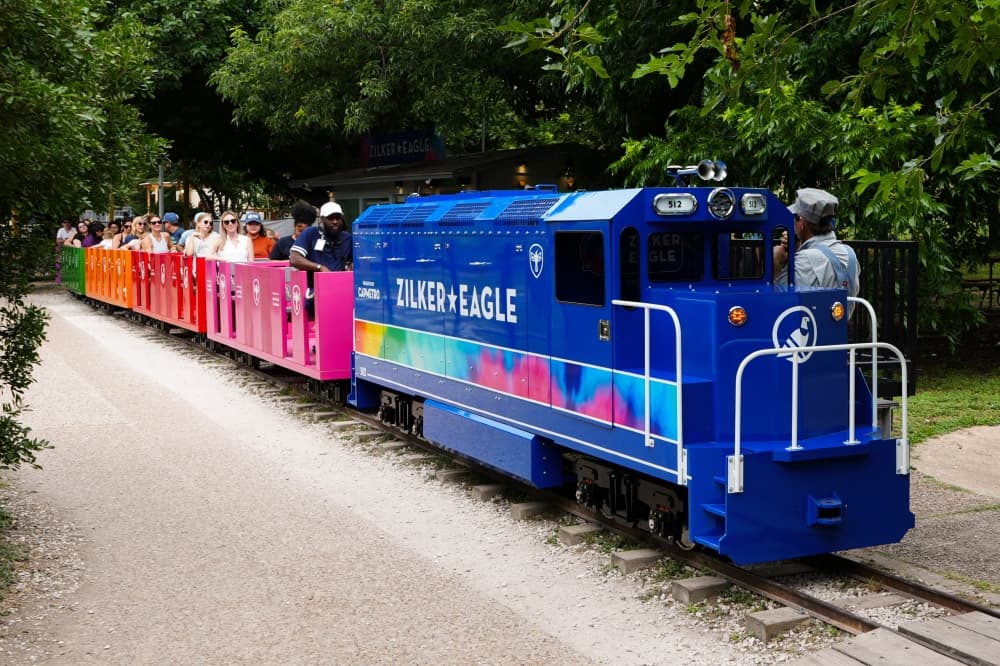 Zilker Eagle mini train offering extended holiday hours