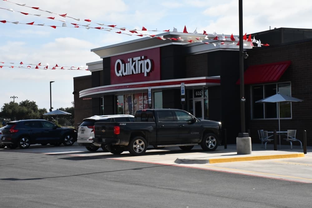 Quiktrip opens new location in Cibolo