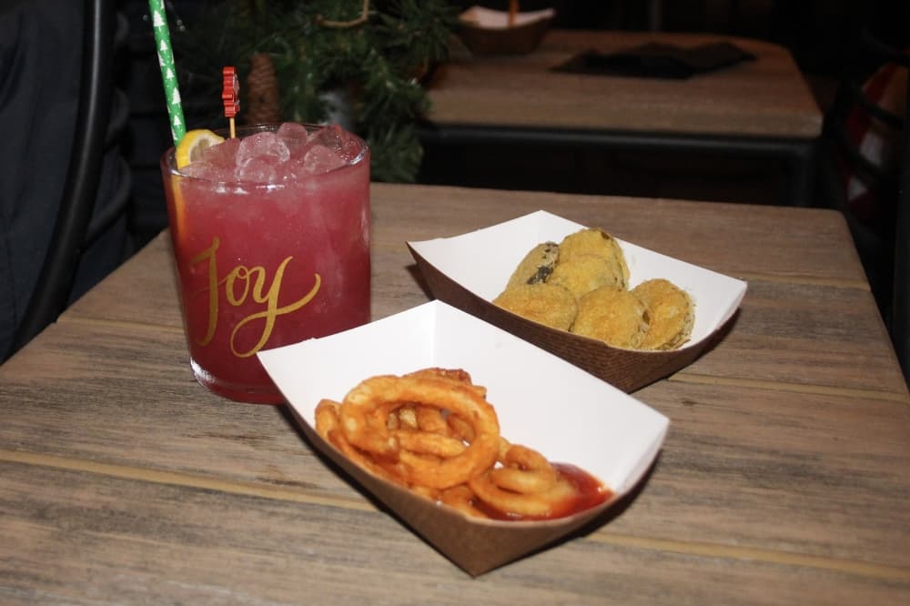 Lefty’s Brick Bar in East Austin celebrates holiday season with pop-up bar