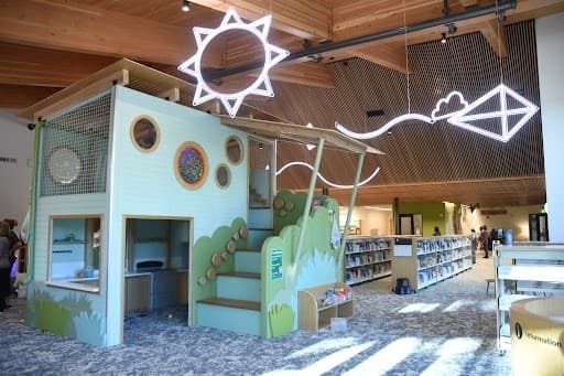 An indoor play area in a library 
