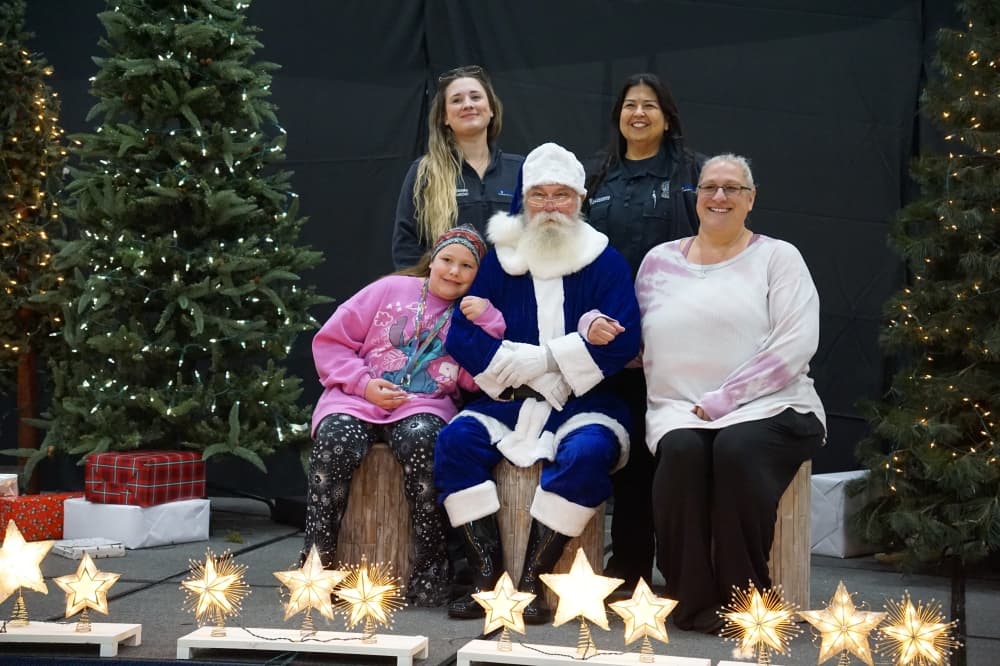 Holiday Heroes: Tomball’s first responders bring Christmas joy to families in need