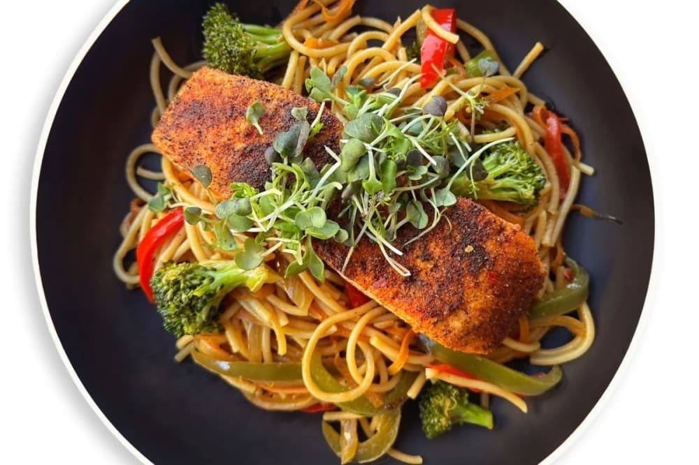 Popular menu options include salmon low mein stir fry ($14) and turkey chili ($10.25), Pierce said. (Courtesy Bee Fit Foods)