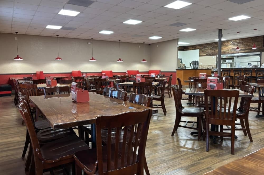 Red Cap Cafe to celebrate opening in Alvin