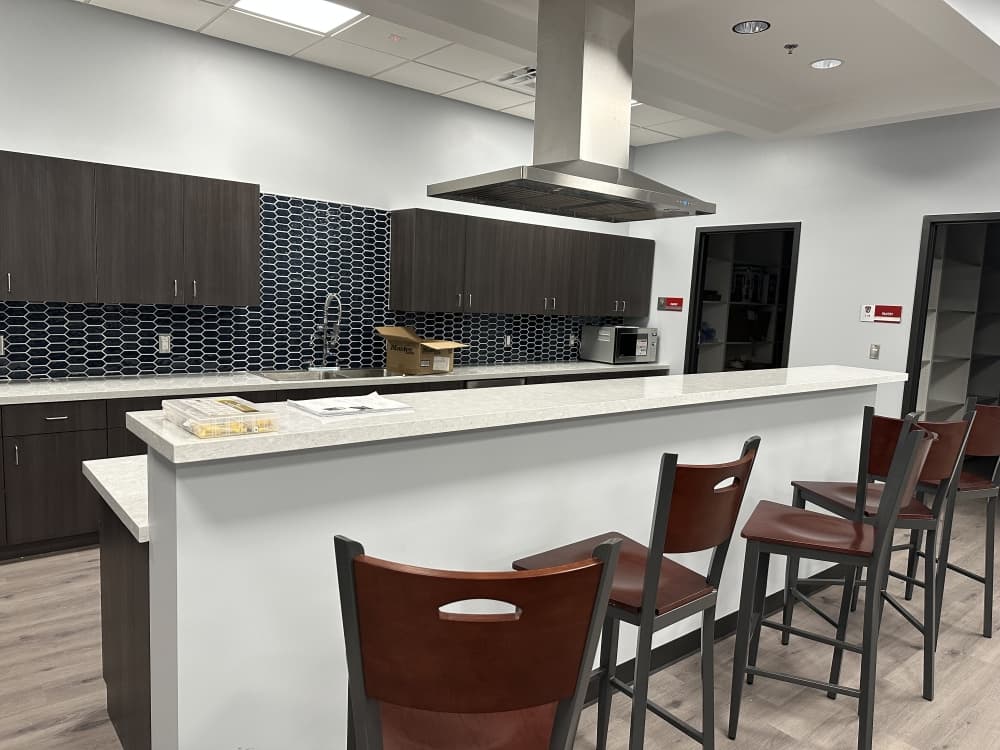 The new station features a kitchen and dining area complete with a designated pantry and fridge for each crew. (Hannah Brol/Community Impact) 