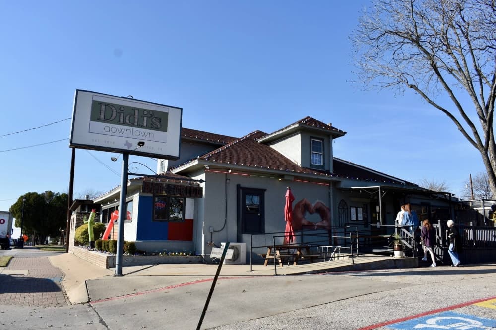 Didi’s Downtown celebrates 6th anniversary in Frisco rail district