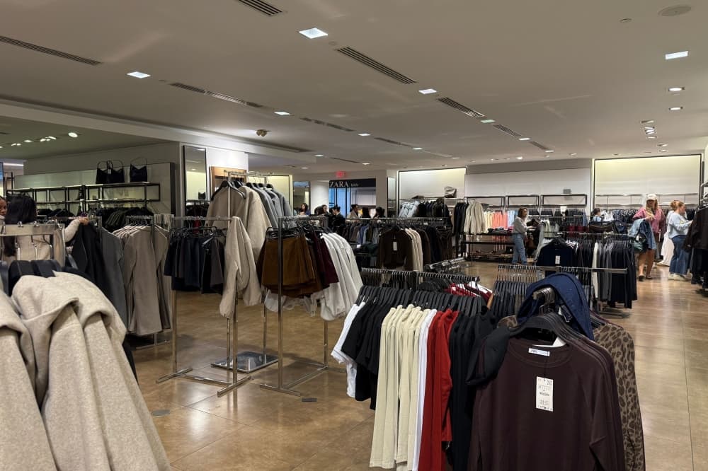 An image of the inside of the Zara store at The Domain. 