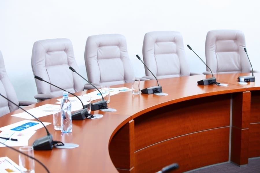 Elgin hires Robert Eads as interim city manager