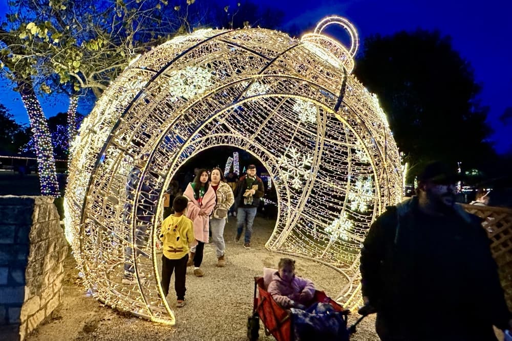 Bastrop's River of Lights offers free, festive fun