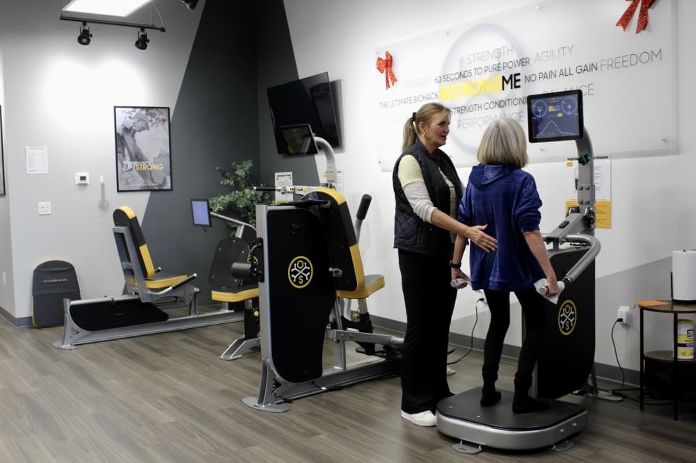 OsteoStrong Ioffers treatments aimed at improving bone density