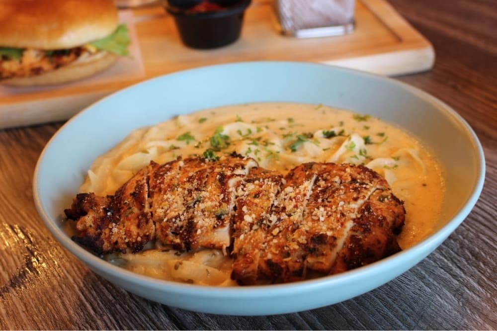 See 8 Sugar Land, Missouri City dining features from 2025