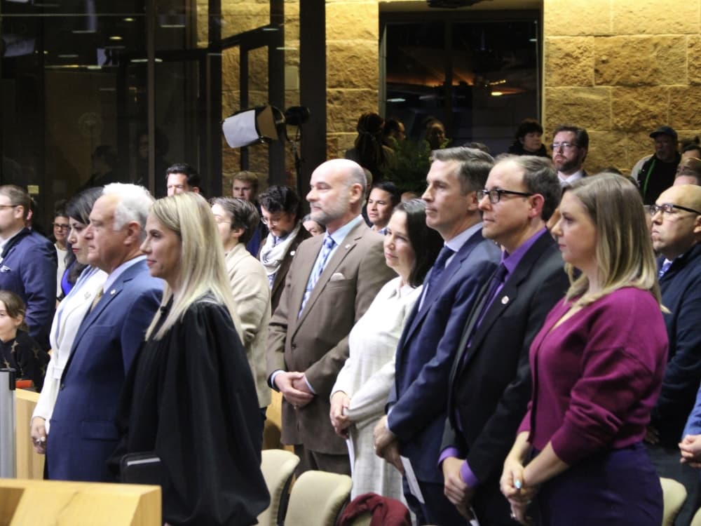 Austin City Council members sworn in; Fuentes and Vela to serve as mayor pro tem