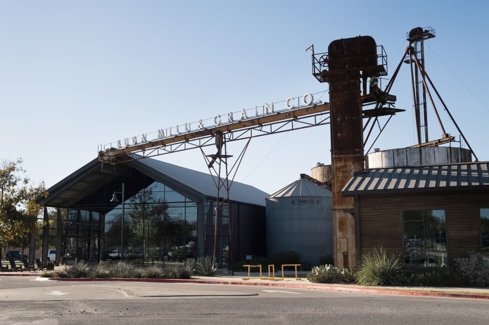 The Salt Lick BBQ family to open new concept Roxie's in downtown Buda