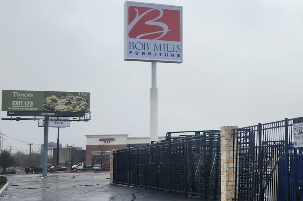 Bob Mills Furniture opening in Schertz