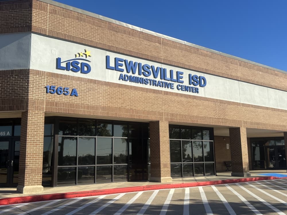 Lewisville ISD trustees expand grandfather policy for rezoned students