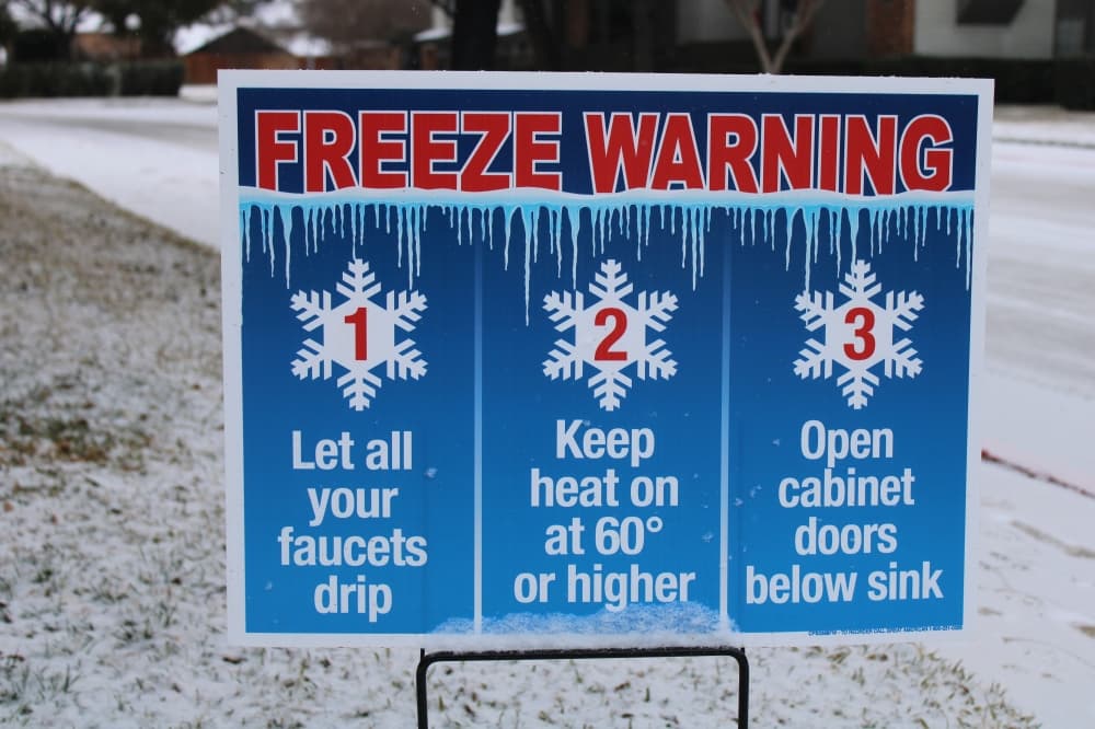 Houston area prepares for freezing weather, chance of snow