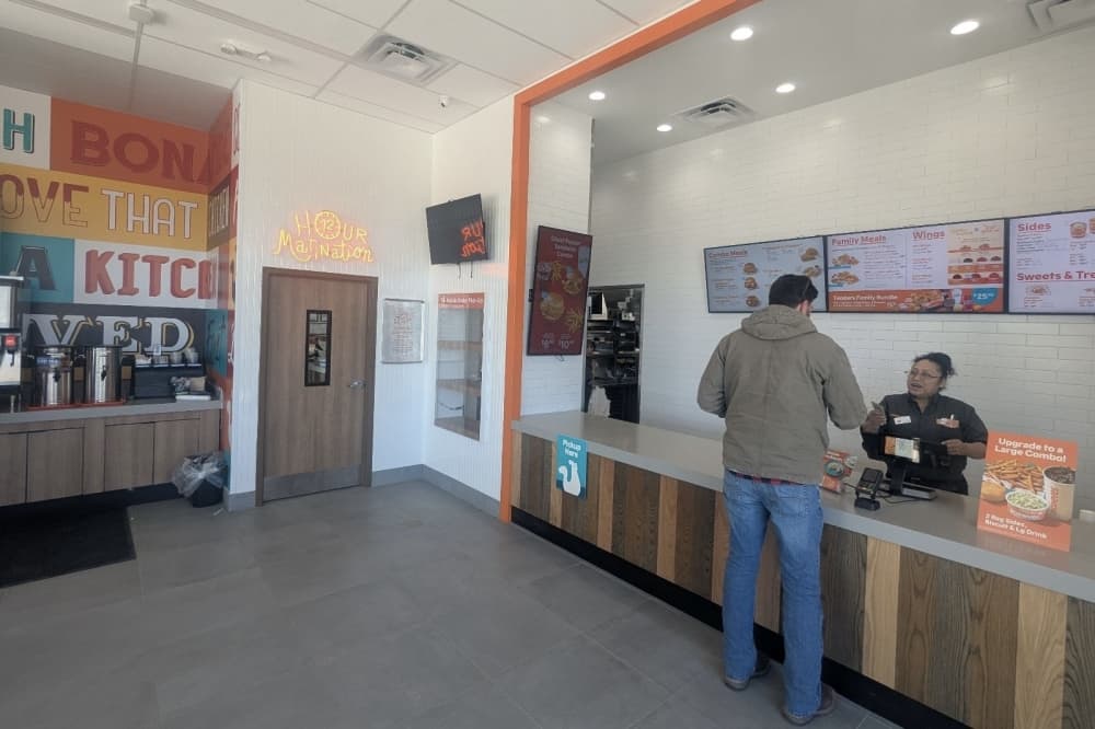 New Popeyes location serves up chicken in Lewisville