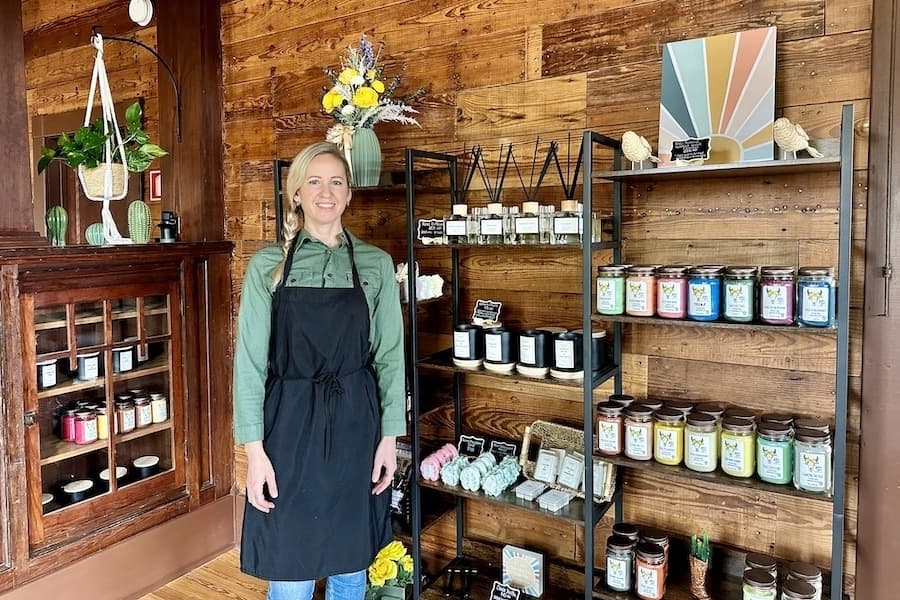 Yellow Rose Candle Co. specializes in handcrafted candles in Cibolo