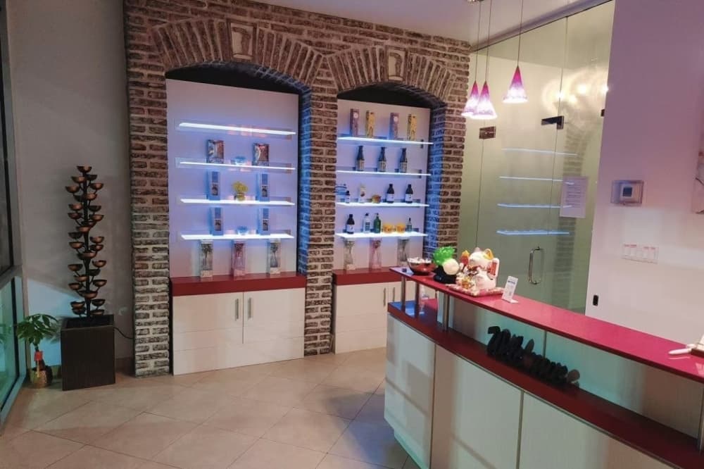 The shop offers a variety of massage services from full body to deep tissue.  (Courtesy Amazing Foot Massage)