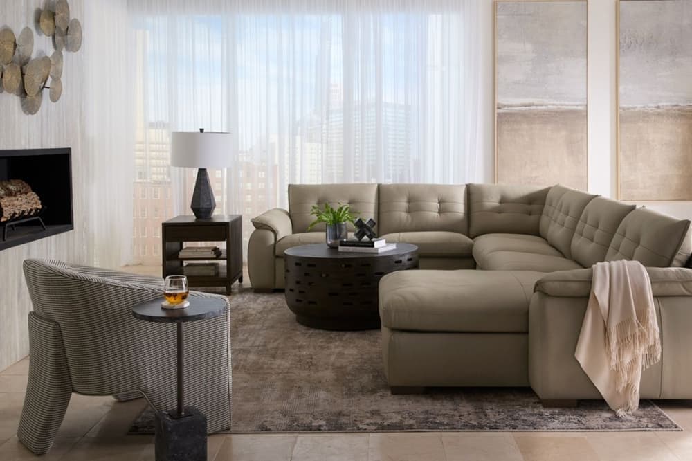 Havertys returns to Houston with furniture showroom in Webster