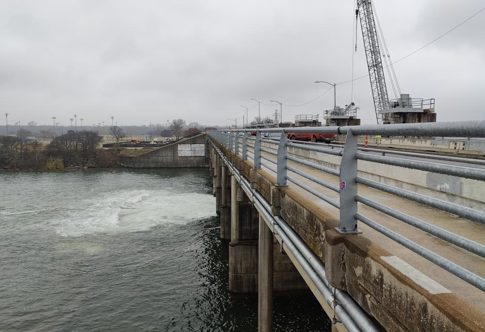 The flowing dam is shown.