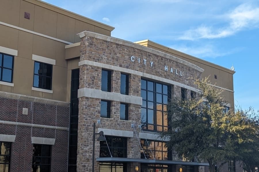 Bee Cave creates subcommittees for Hill Country Galleria, historic preservation