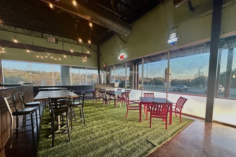 The Porch bar replaces Billie Jean in Stone Oak
