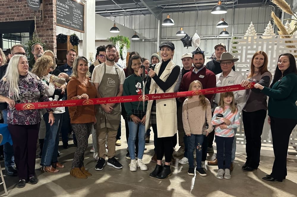 Café Monet brings create-your-own art to Bastrop