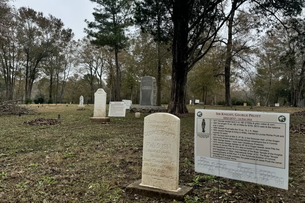 Conroe Community Cemetery recognized with a Texas Historical Marker