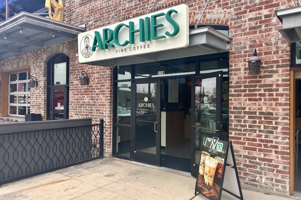 A photo of a building that says Archies