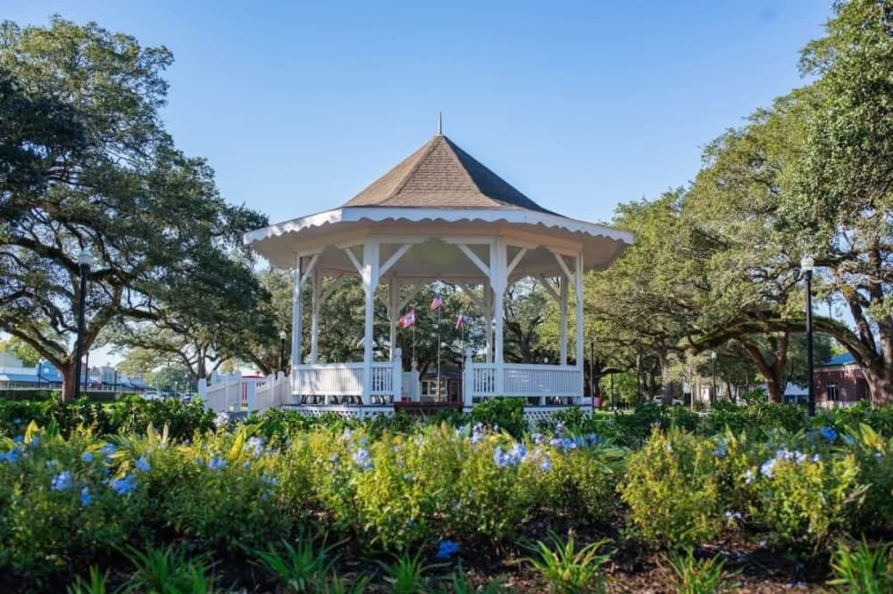 League City Garden Club has educated, beautified city for 75 years