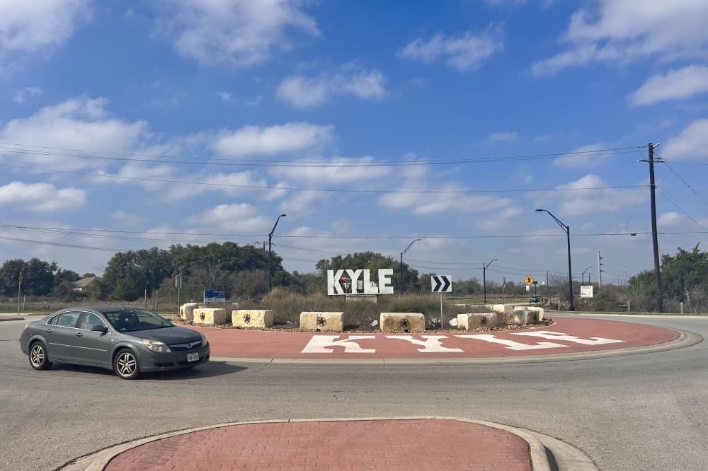 Kyle City Council discusses roundabout beautification