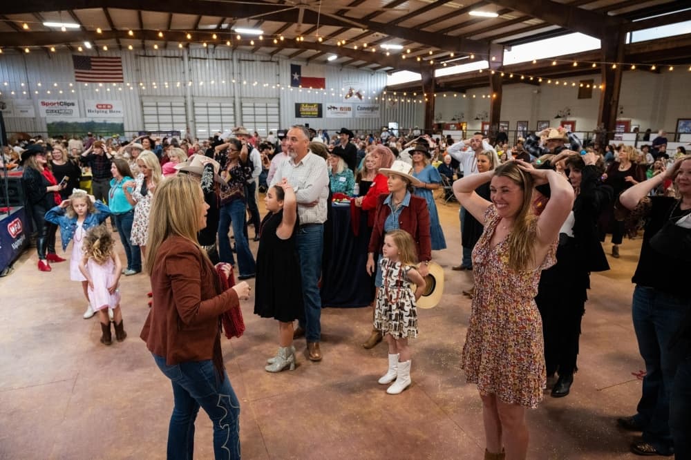 An image of a previous fundraiser. 