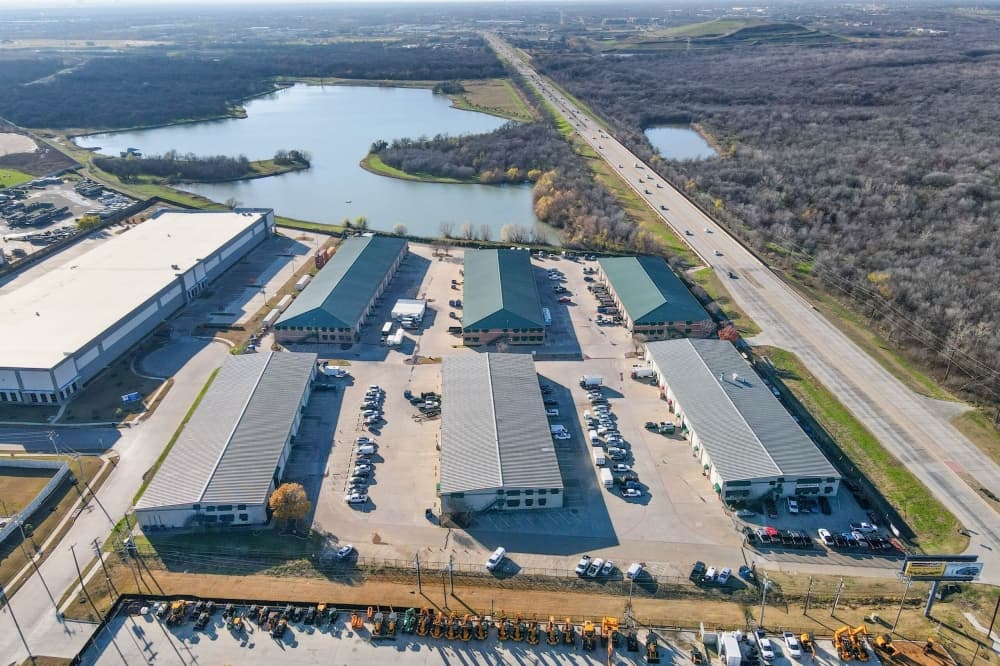 M2G Ventures purchases Lewisville 121 industrial park