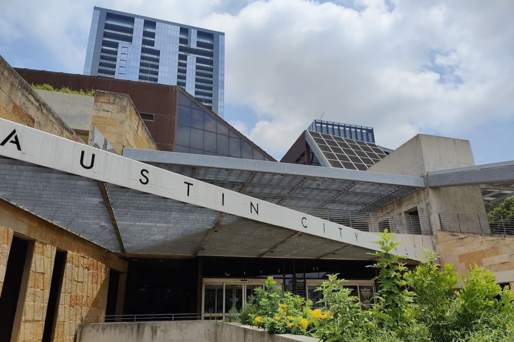 Austin continues monthly payment program for low-income residents; state leaders look to ban practice