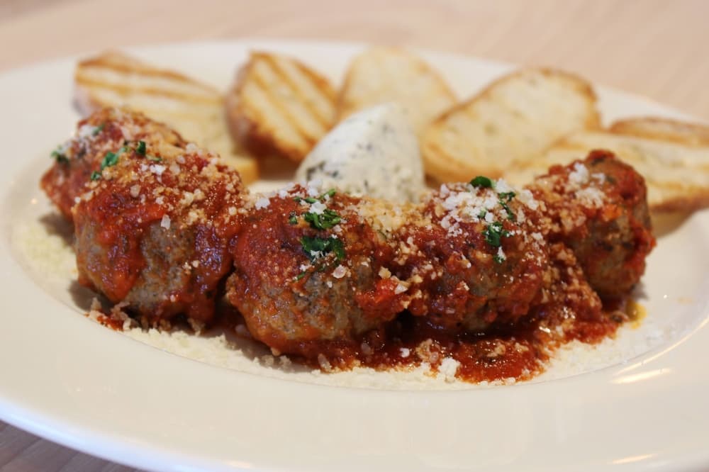 WB’s meatballs ($17) are beef and veal meatballs served with WB’s house made marinara sauce, whipped ricotta and crostini.