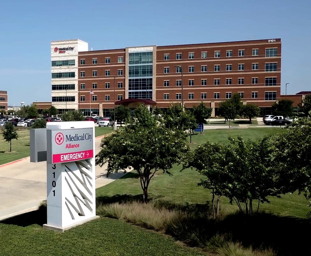 Exterior of Medical City Alliance 