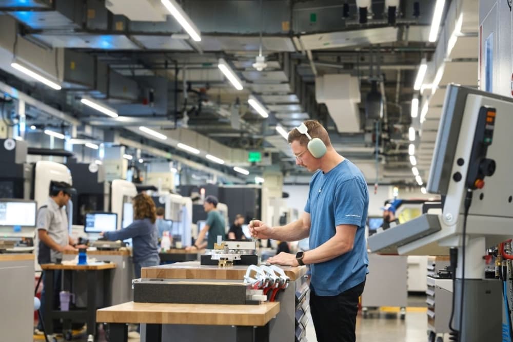 Apple to build 250,000-square-foot manufacturing facility in Houston