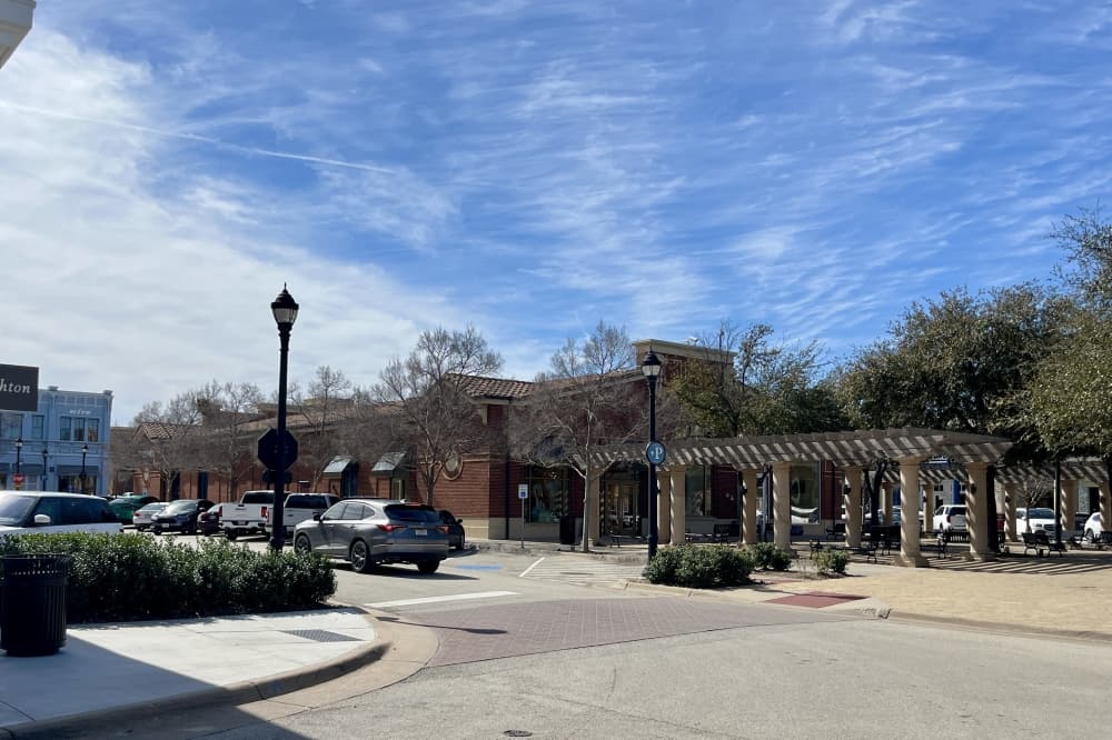 Alo Yoga to bring clothing, accessories to Southlake Town Square