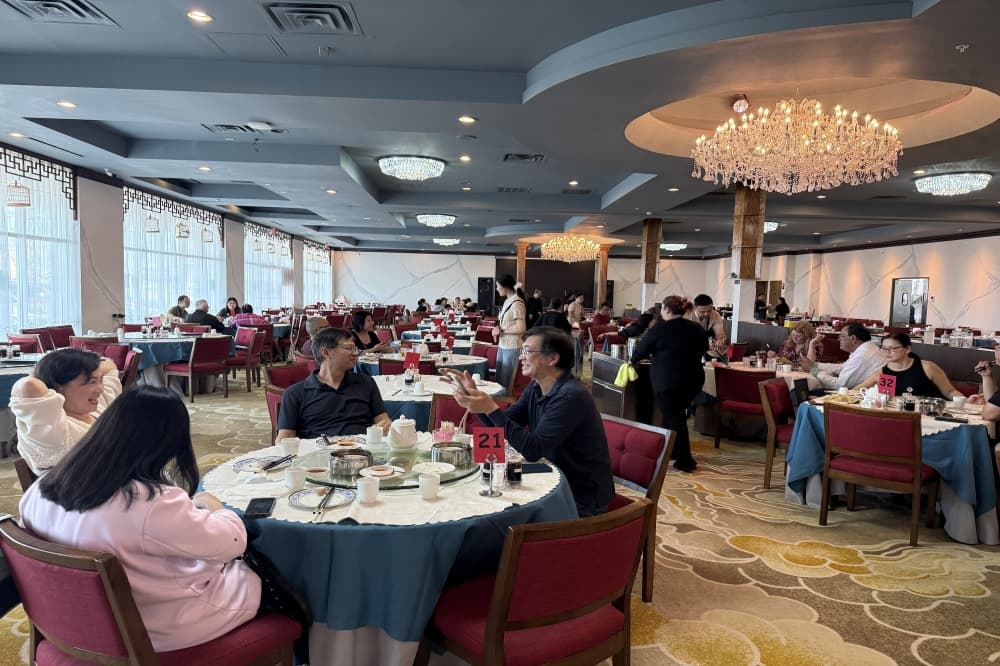 An image of the inside of the restaurant. 