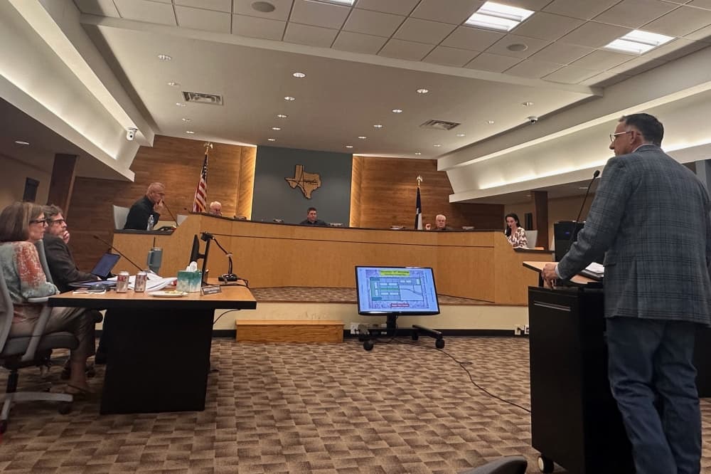 Mike Silvaggio talking to Argyle Town Council